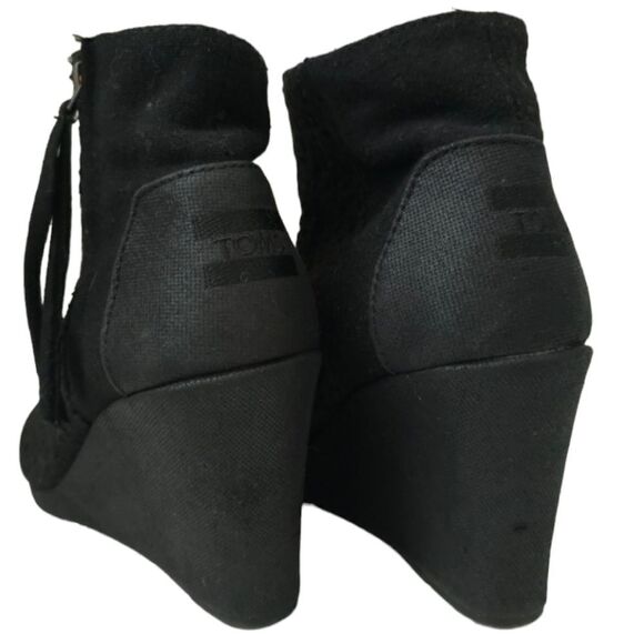 TOMS Avery Black Wedge Heel Boot Womens 7 Boho Tassel - Picture 2 of 6